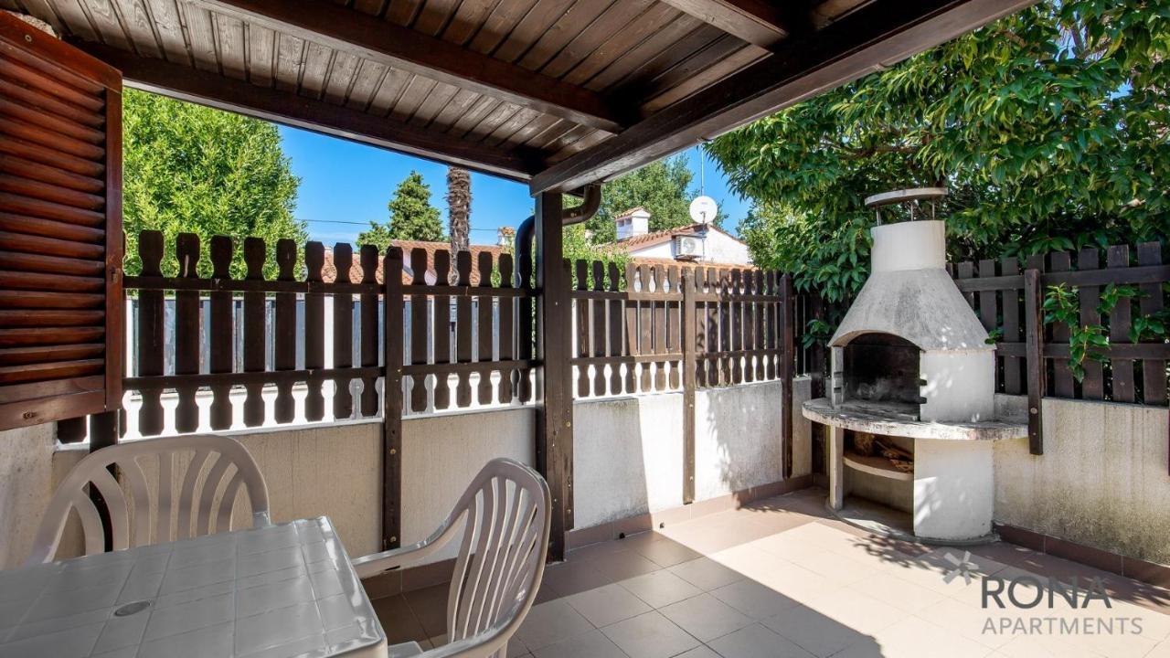 Rona Holiday Home Ana Poreč Exteriör bild