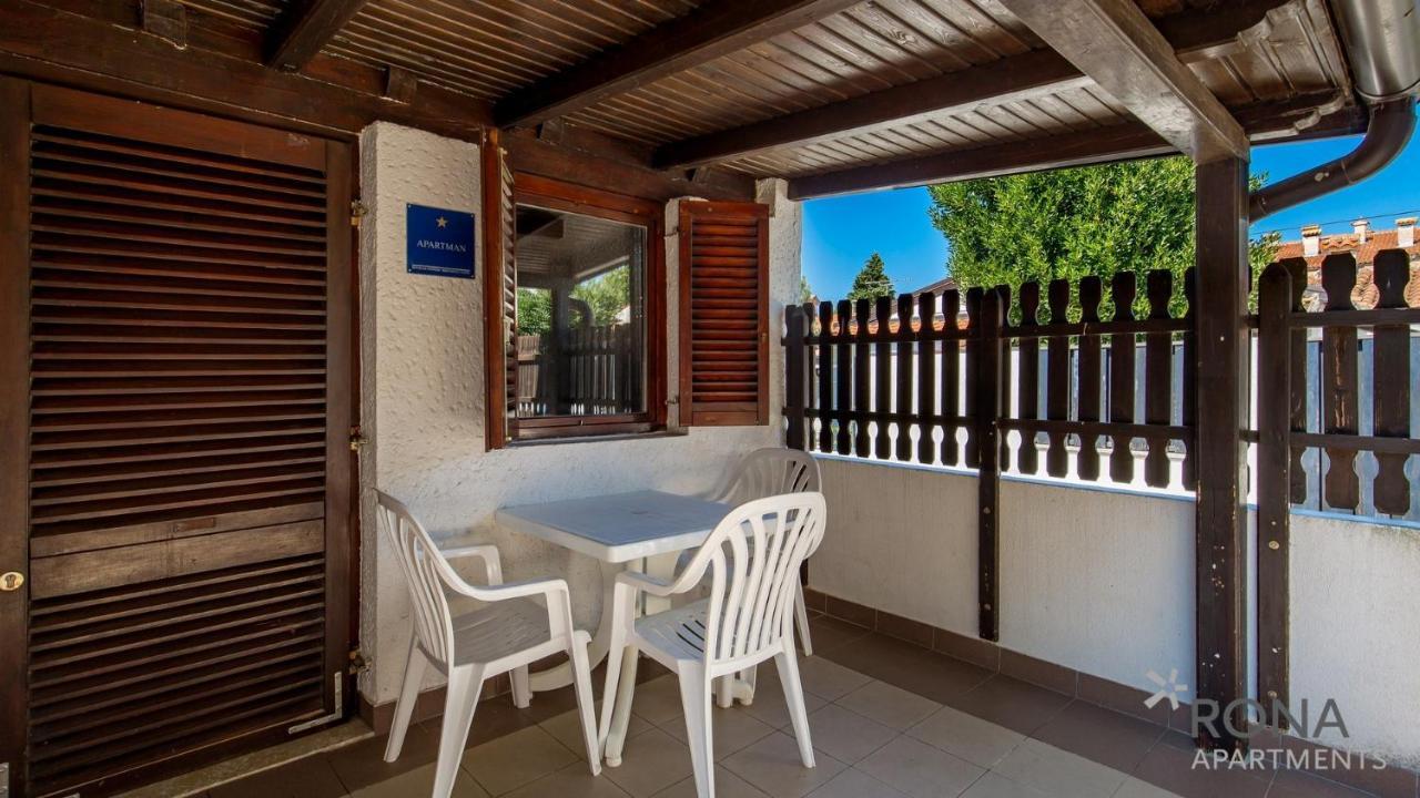 Rona Holiday Home Ana Poreč Exteriör bild